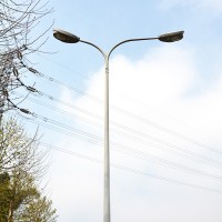 High Quality Hot Dip Galvanized Steel Road Lighting Lamp Post